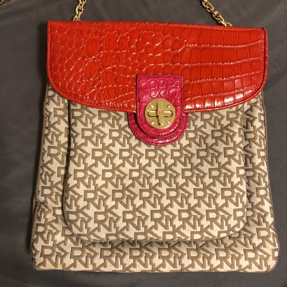 *** DKNY *** Crocodile and Fabric Crossbody Purse